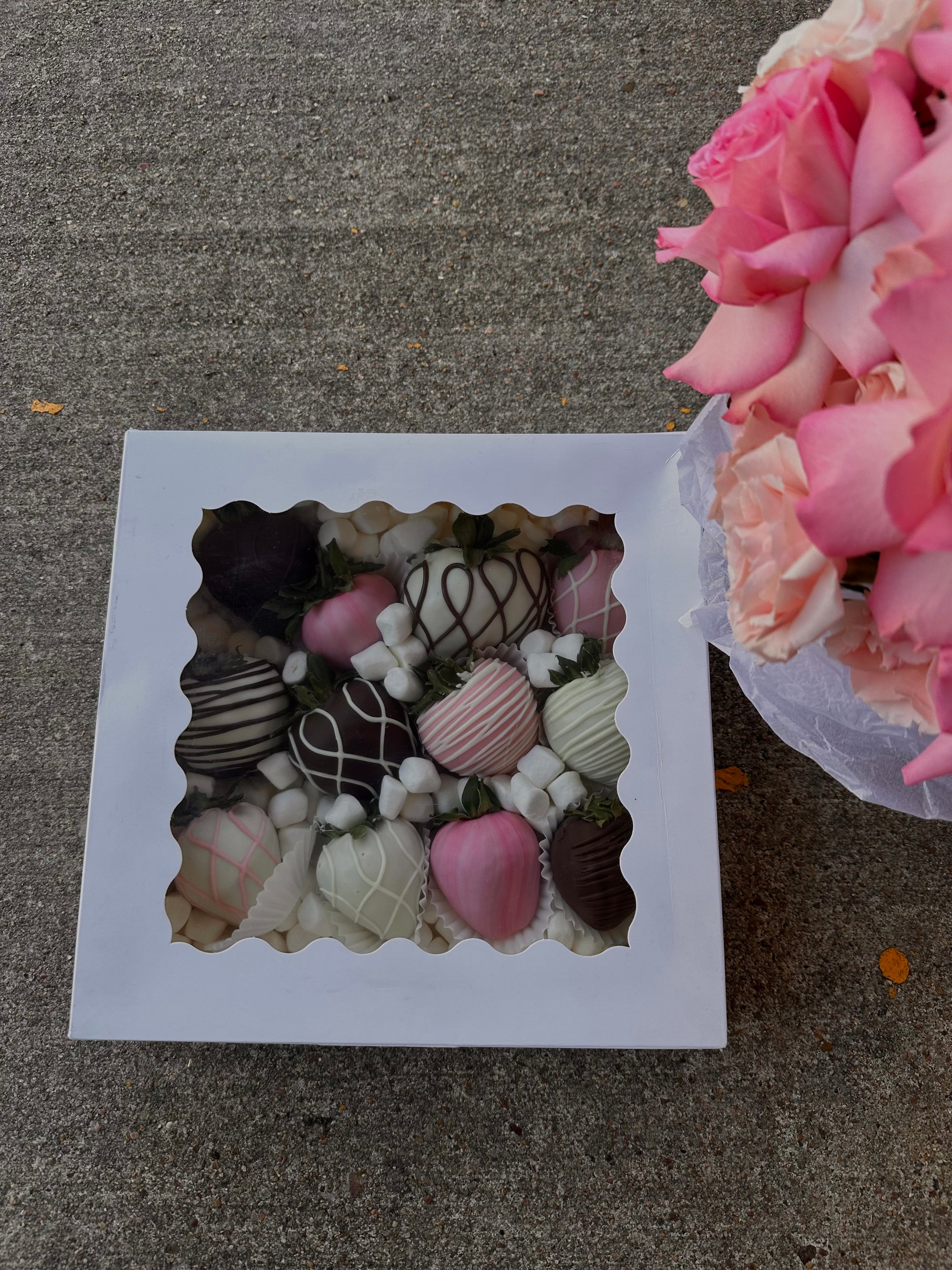 Chocolate-covered strawberries ONE DAY PRE-ORDER