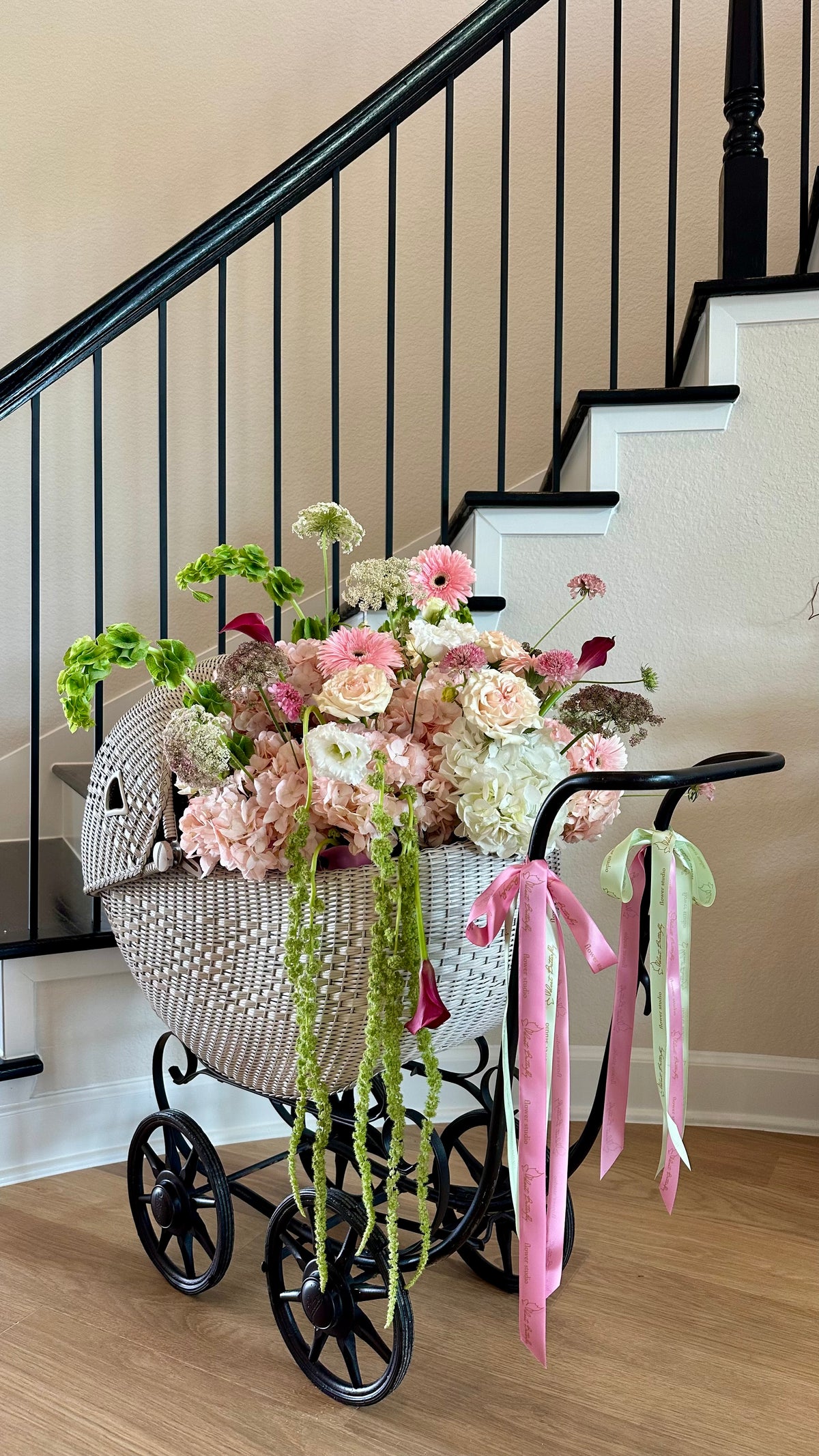 Baby Announcement Flowers
 🤍🩷🩵