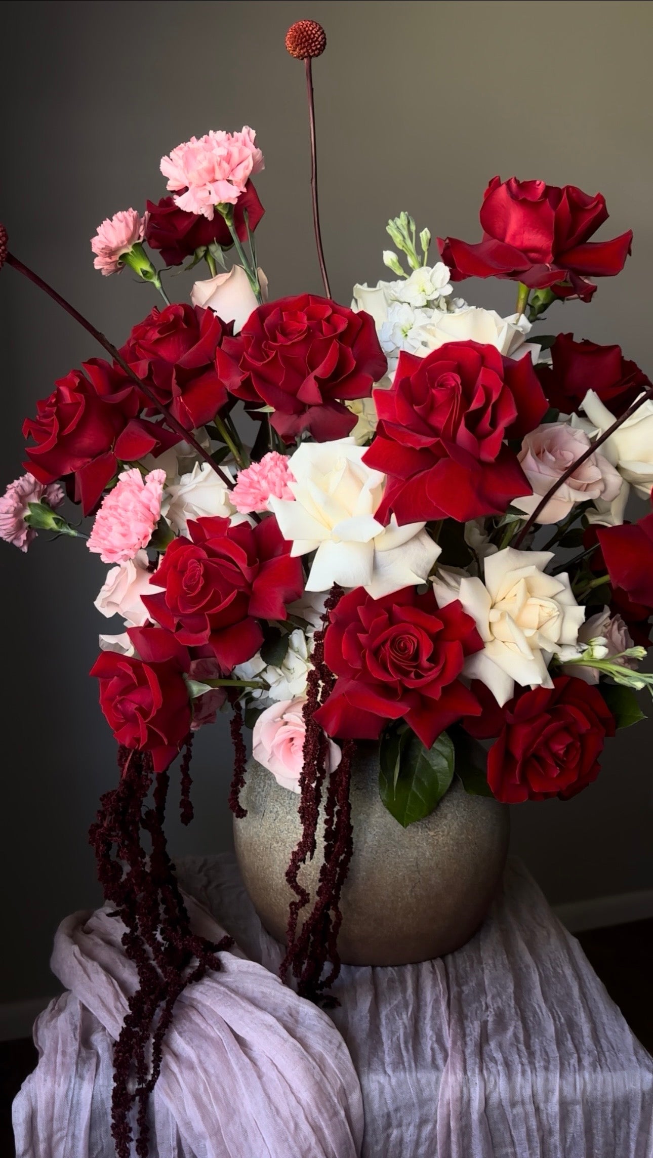 Dark Rosé Desire (arrangement in a ceramic vase)