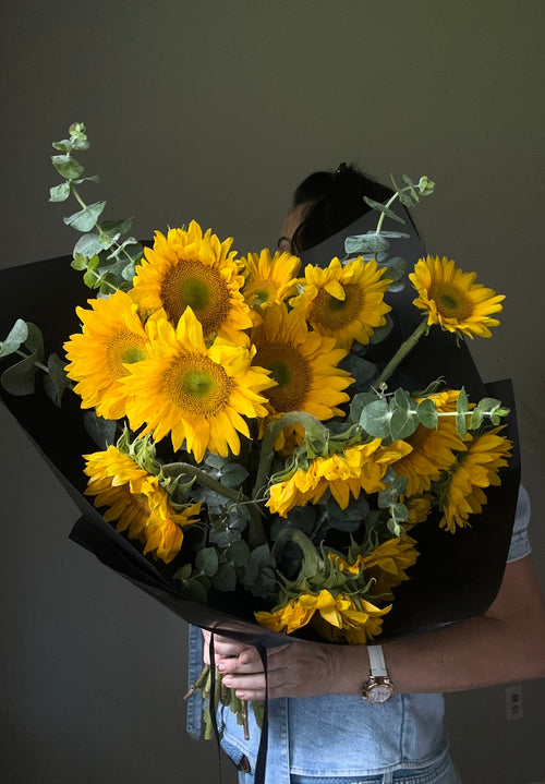 A bouquet -“You are my Sunshine”