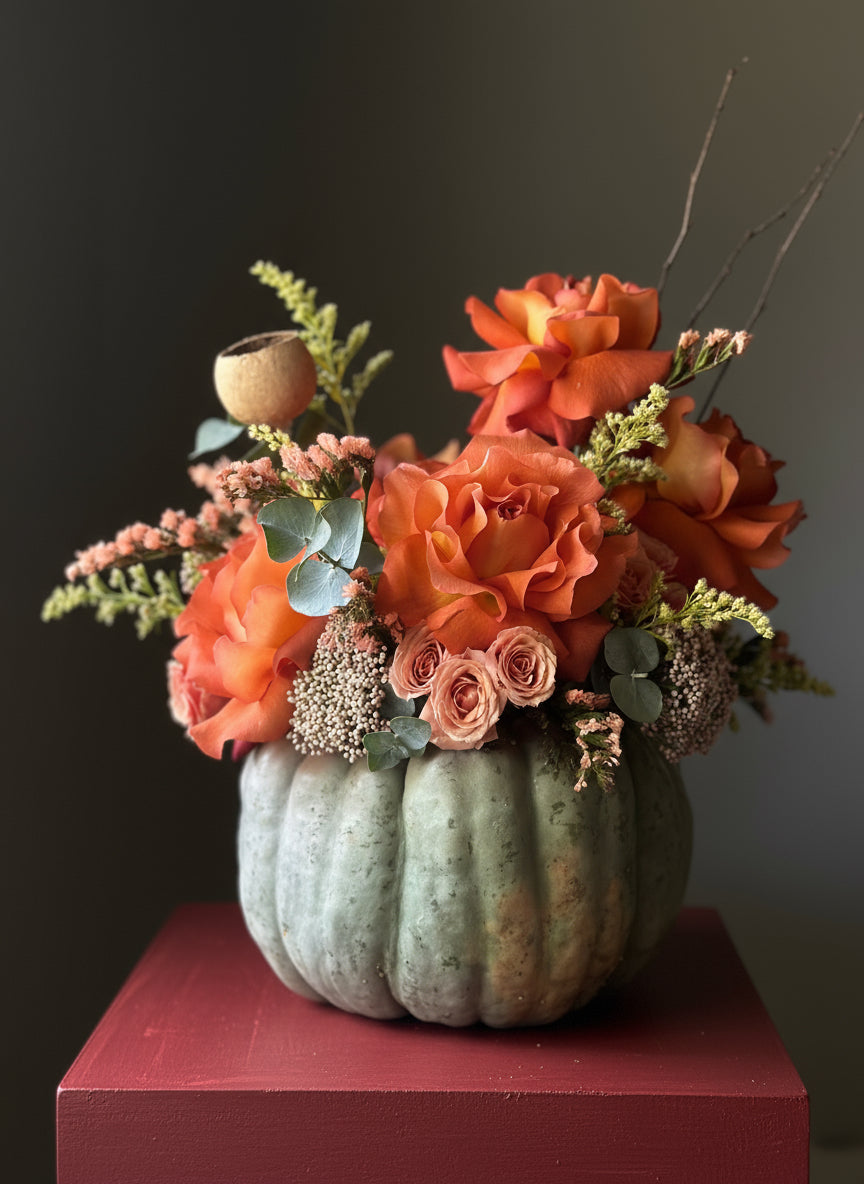 Decorative Halloween pumpkin arrangement