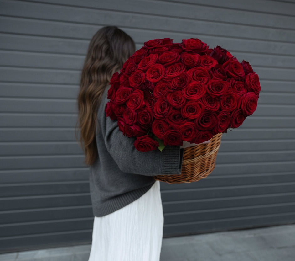 Scarlet Romance Basket