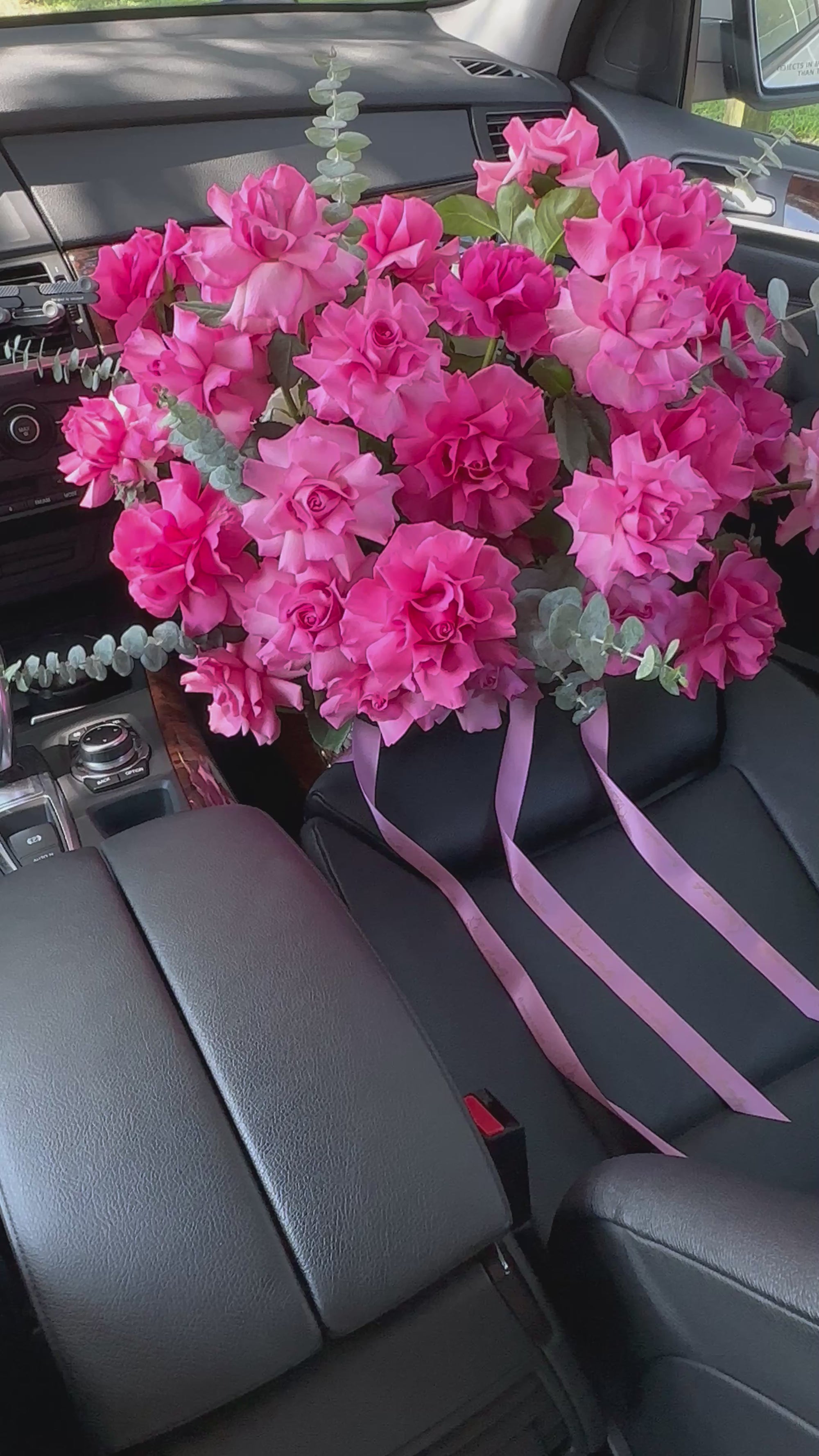 Pink Expression – Luxury Basket of French Roses